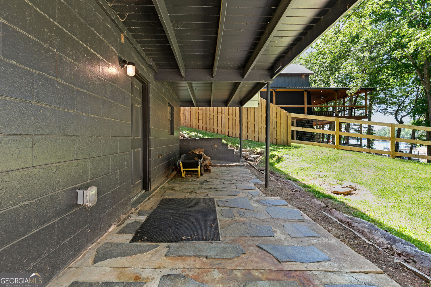 18 Oriole Drive White GA 30184