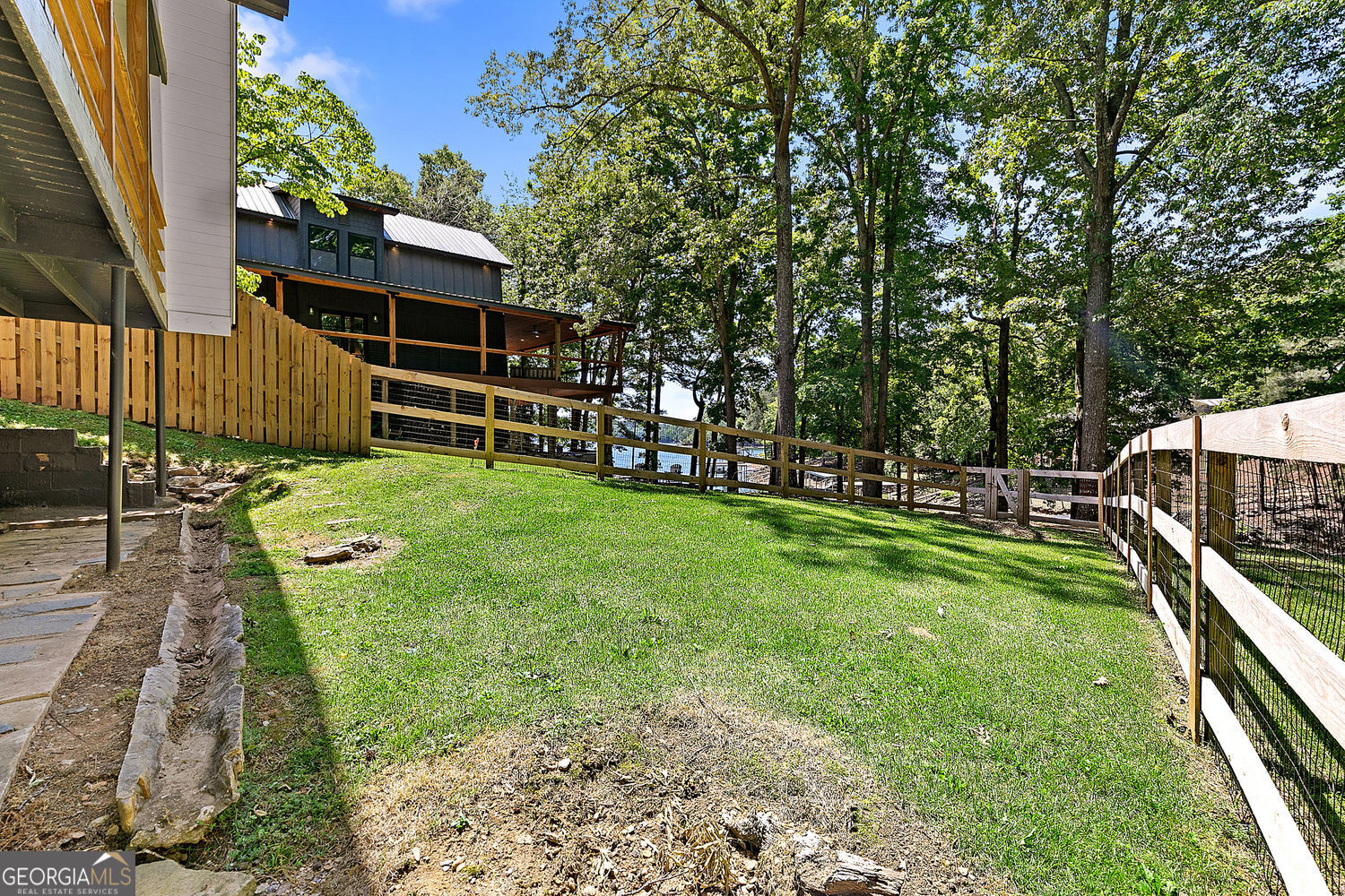 18 Oriole Drive White GA 30184