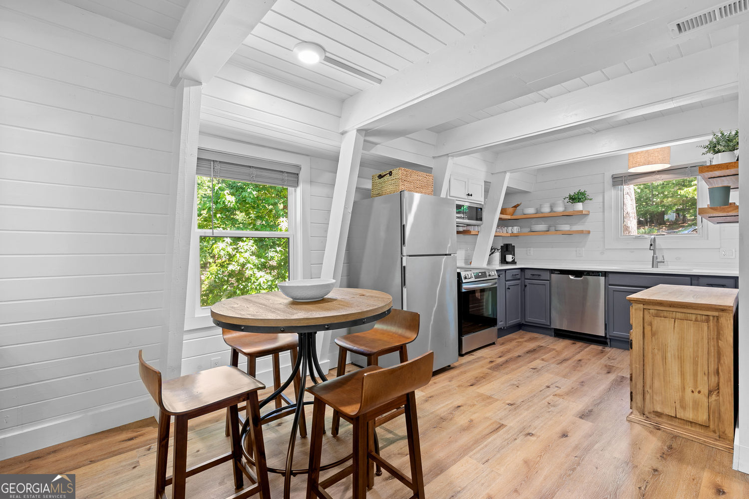 18 Oriole Drive White GA 30184
