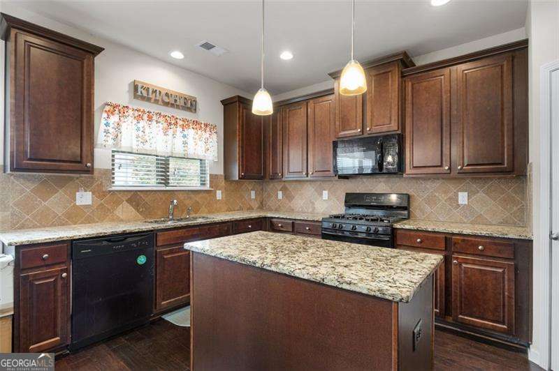 2748 Village Park Drive E Ellenwood GA 30294