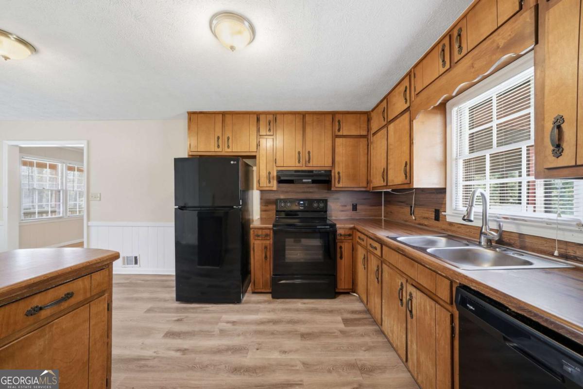 2937 Pebble Lane Snellville GA 30078