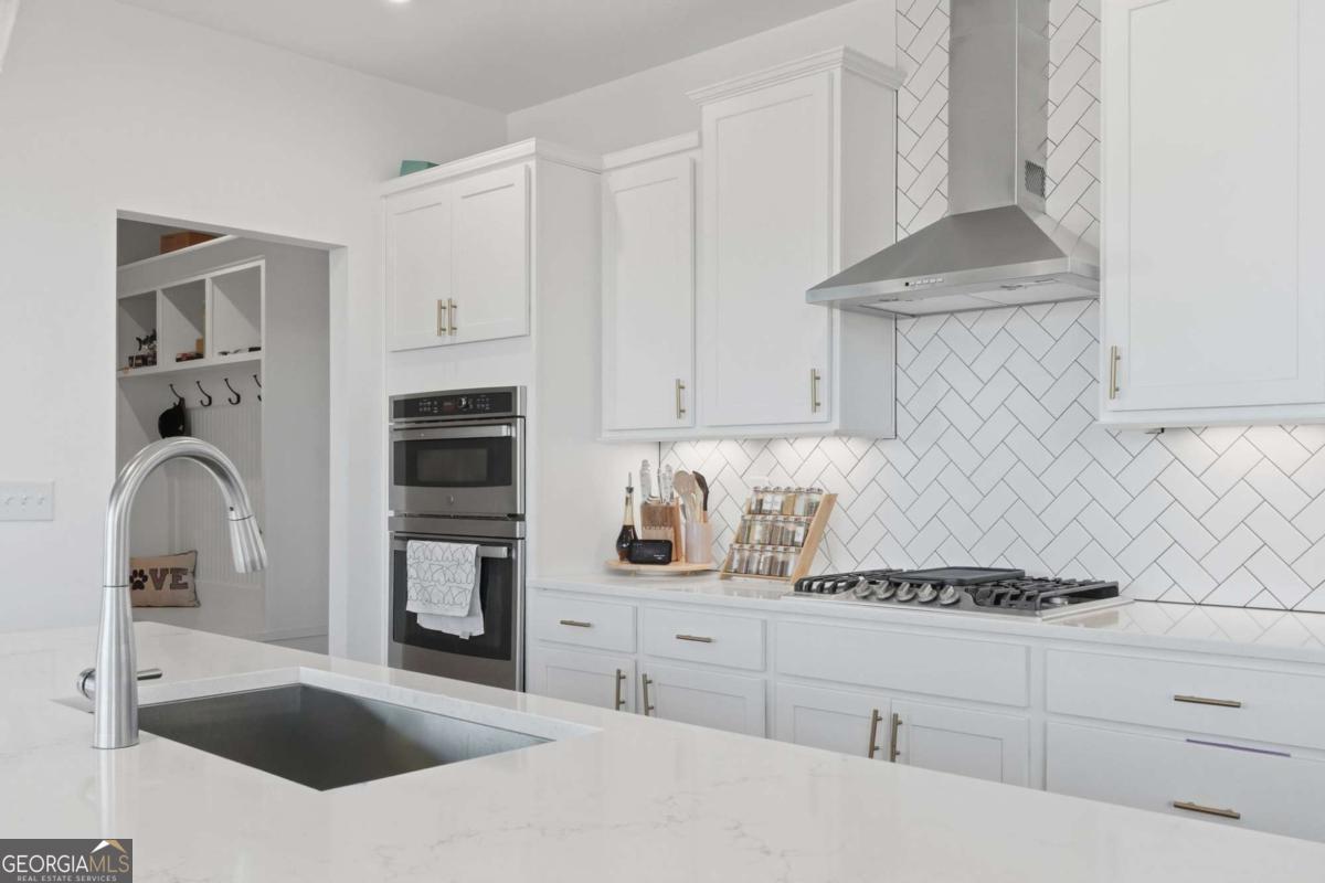 895 Michigan Circle Hoschton GA 30548