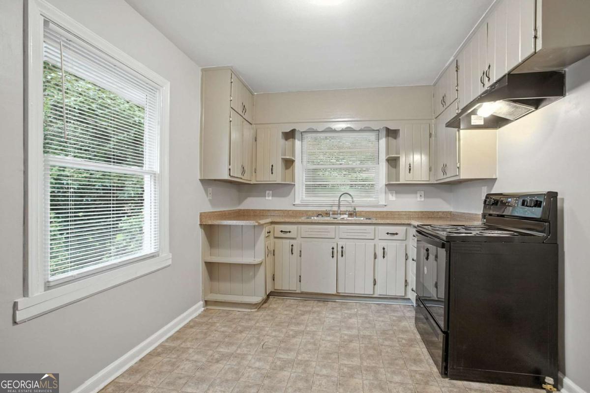 1985 Handley Avenue SW Atlanta GA 30310