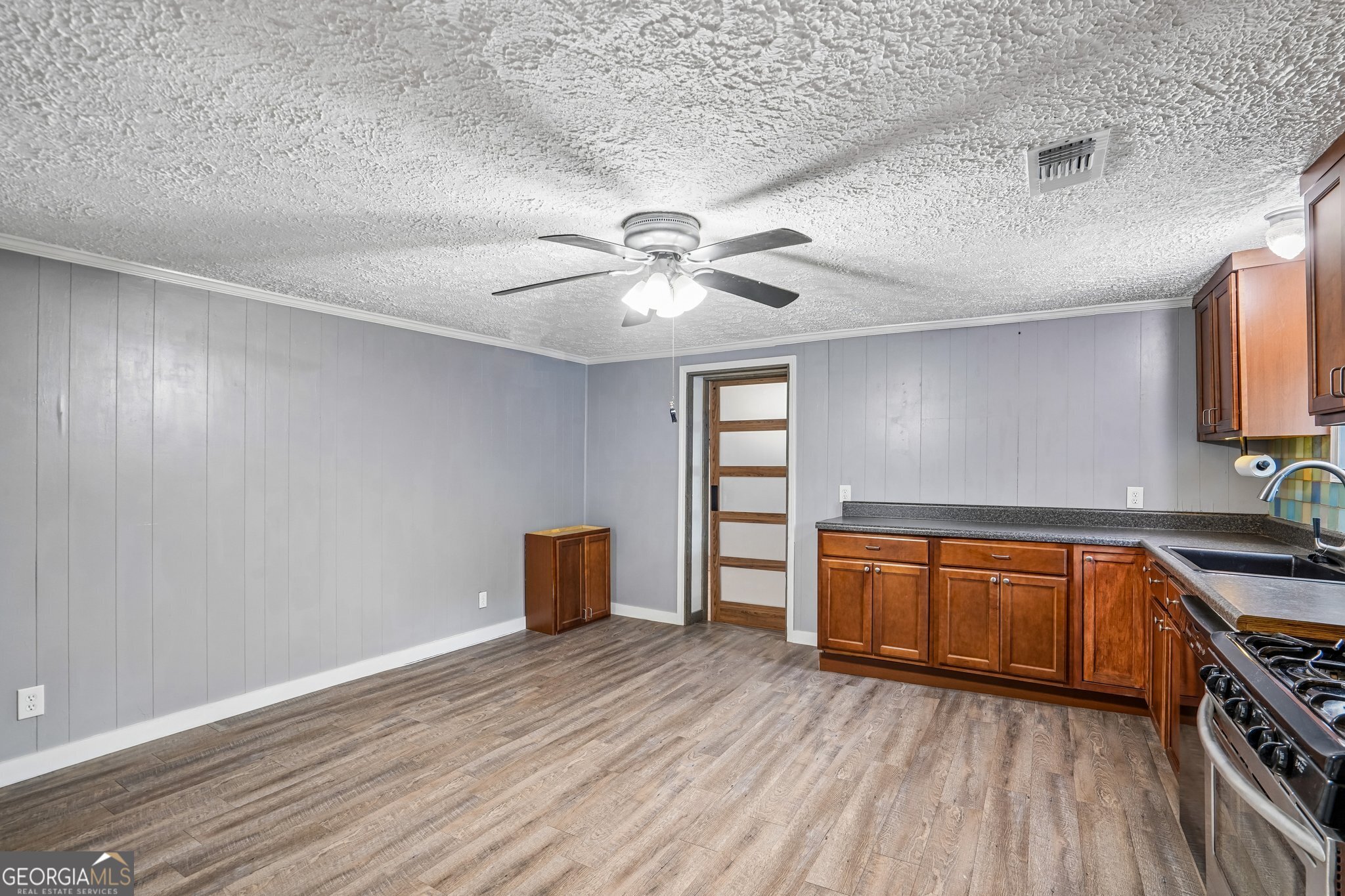 1042 Main Street Whitesburg GA 30185