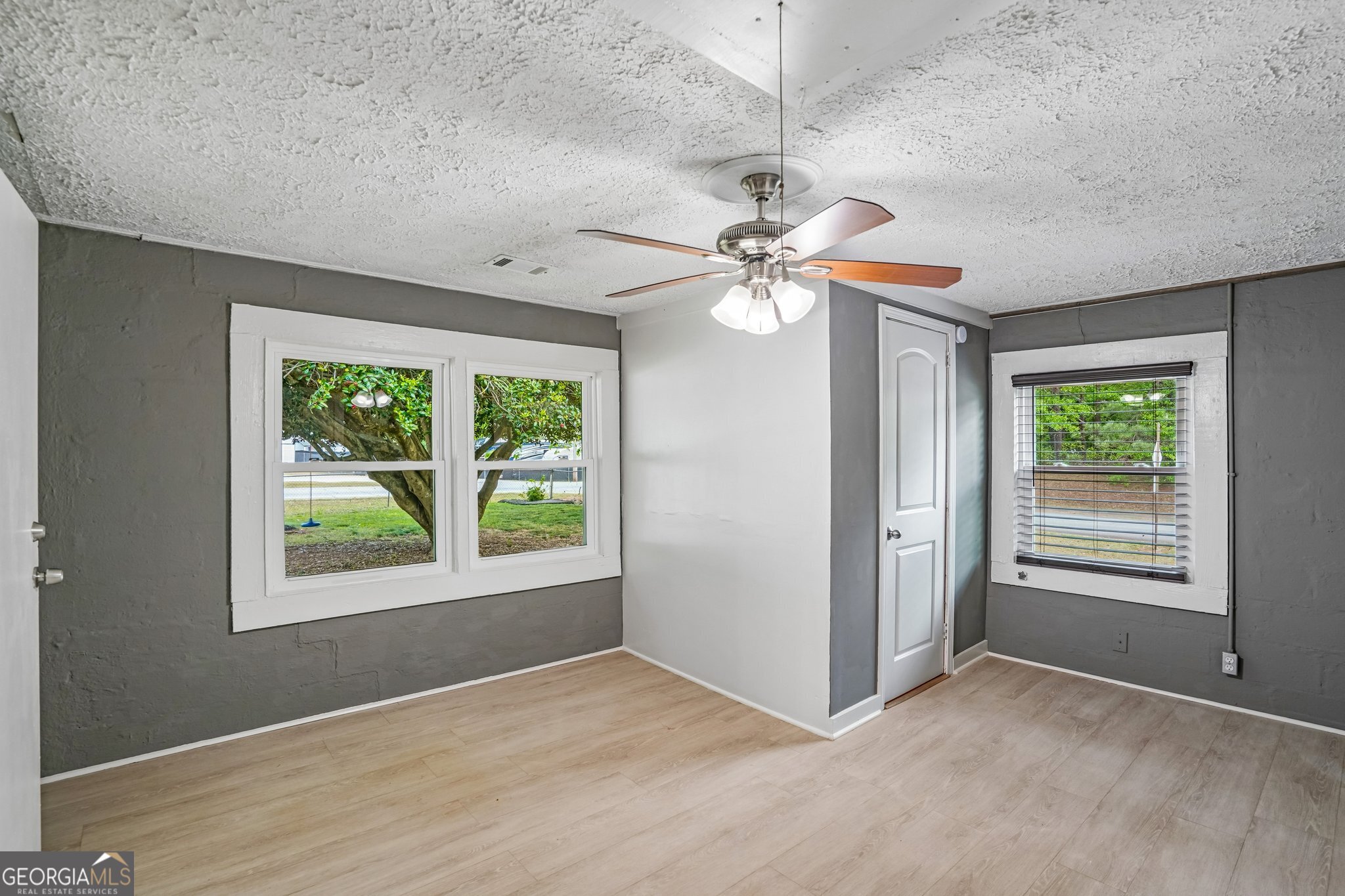 1042 Main Street Whitesburg GA 30185