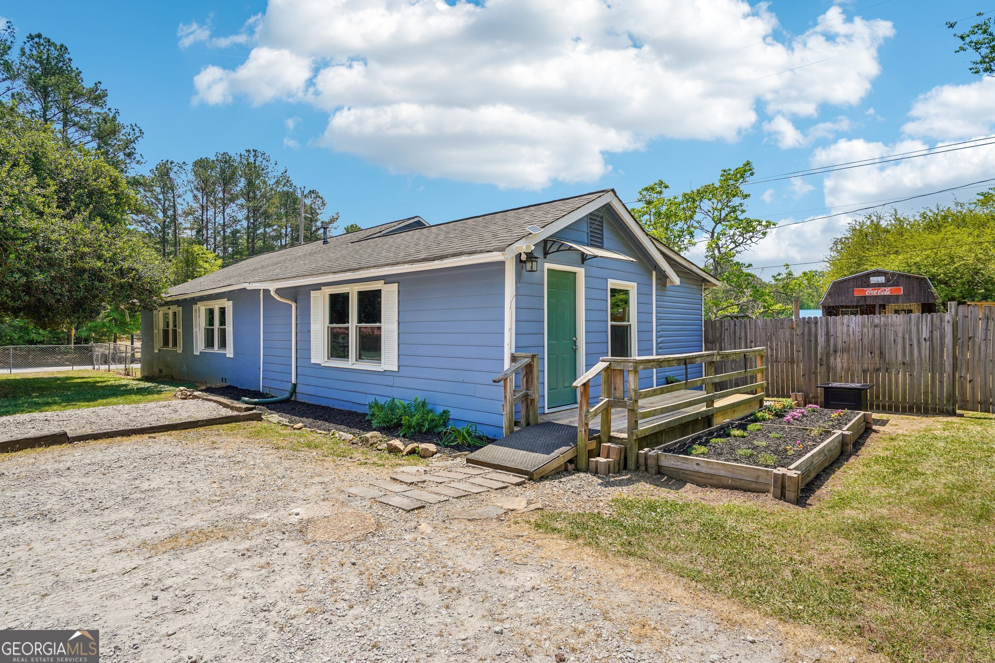 1042 Main Street Whitesburg GA 30185