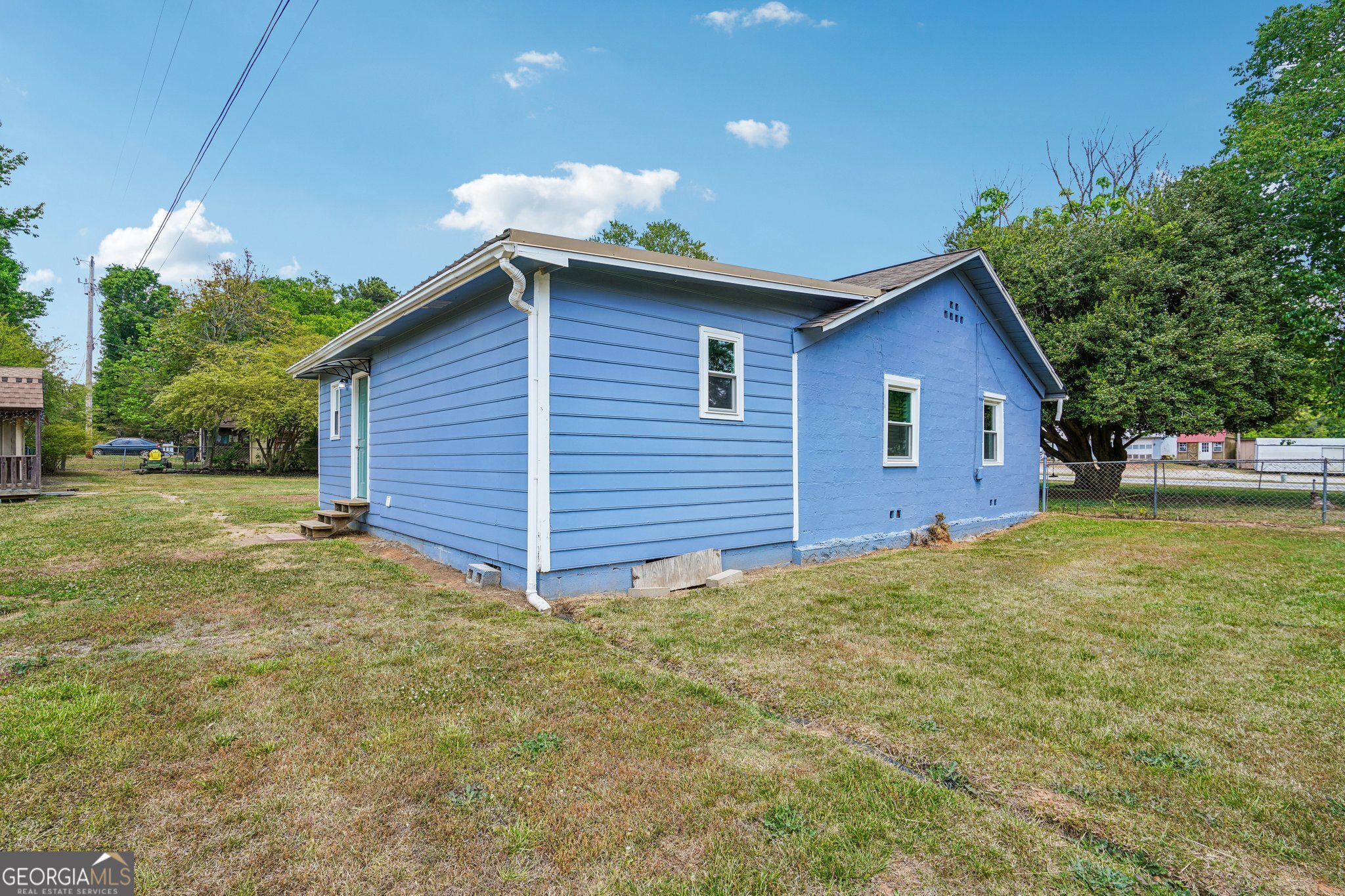 1042 Main Street Whitesburg GA 30185