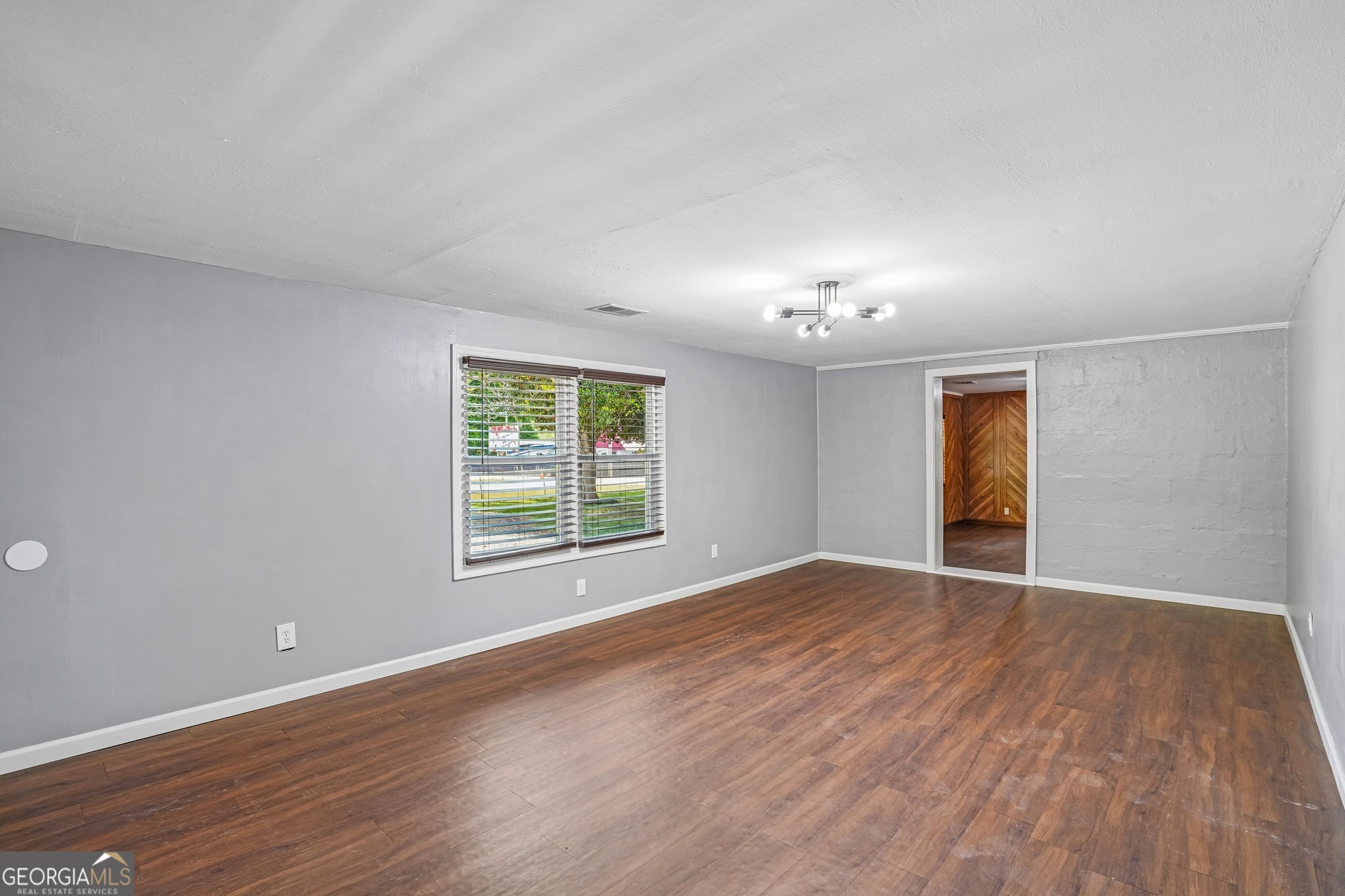 1042 Main Street Whitesburg GA 30185