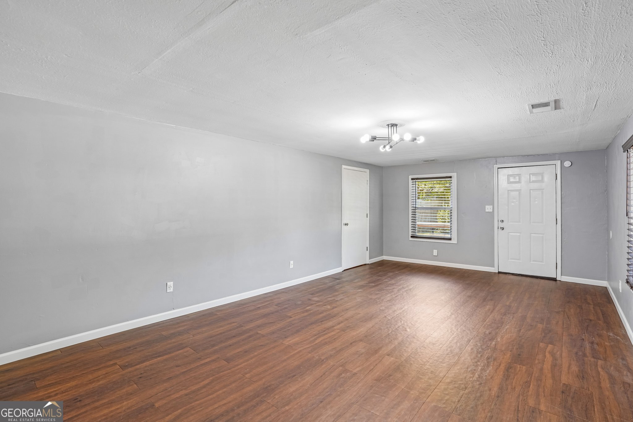 1042 Main Street Whitesburg GA 30185