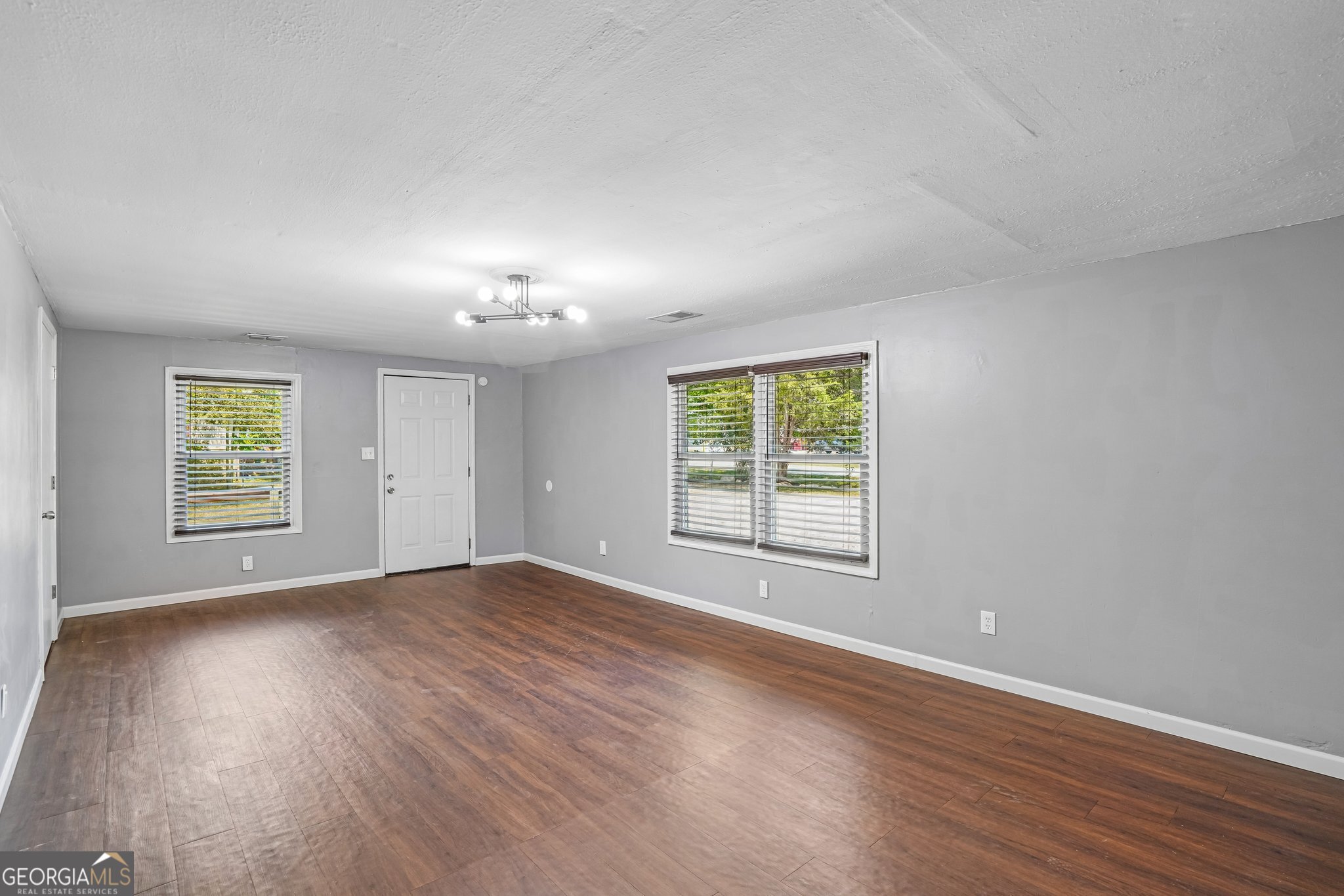 1042 Main Street Whitesburg GA 30185