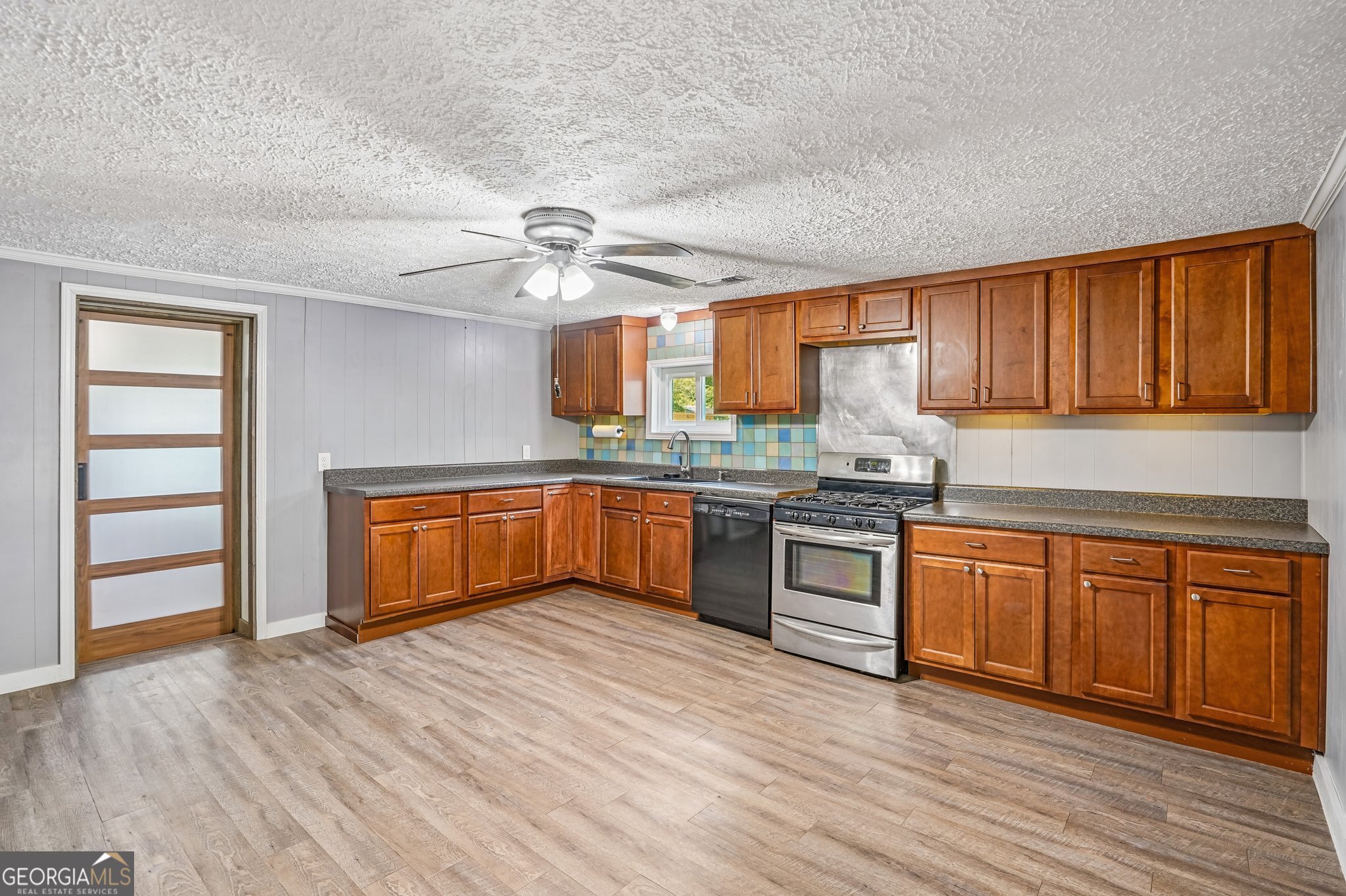 1042 Main Street Whitesburg GA 30185