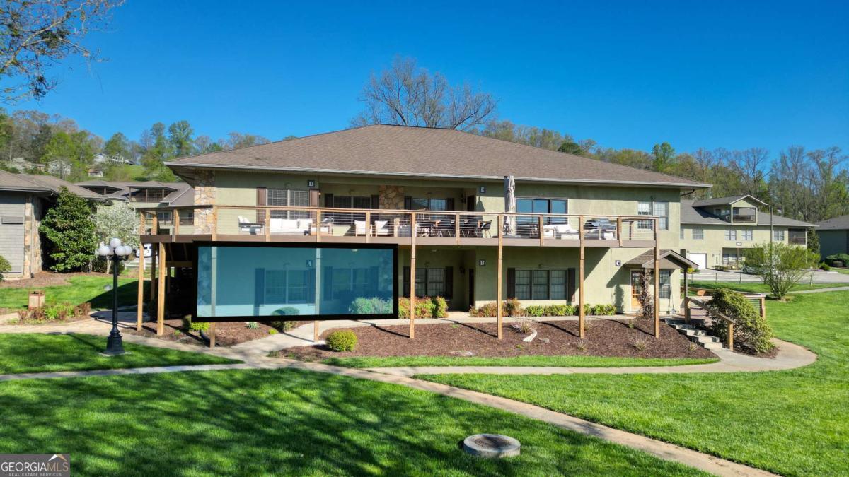 1688 Lakeview Drive Young Harris GA 30582