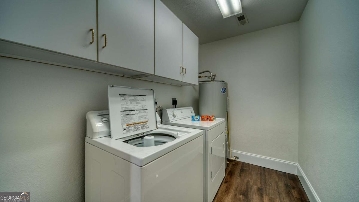 1688 Lakeview Drive Young Harris GA 30582