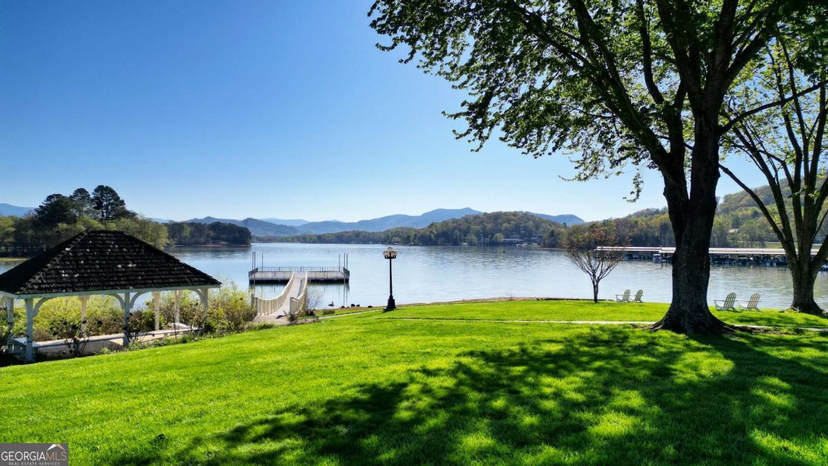 1688 Lakeview Drive Young Harris GA 30582