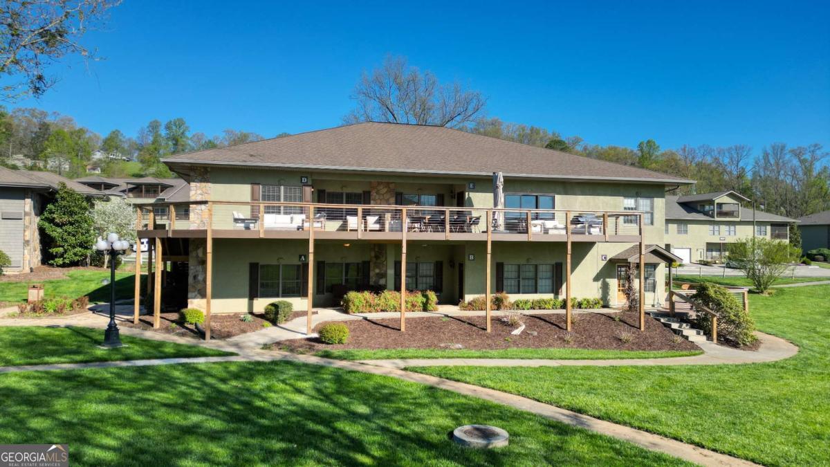 1688 Lakeview Drive Young Harris GA 30582