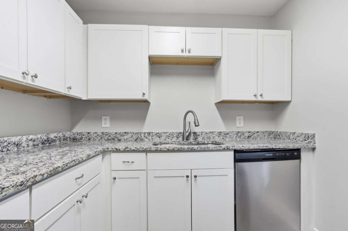 341 Roxbury Drive Riverdale GA 30274