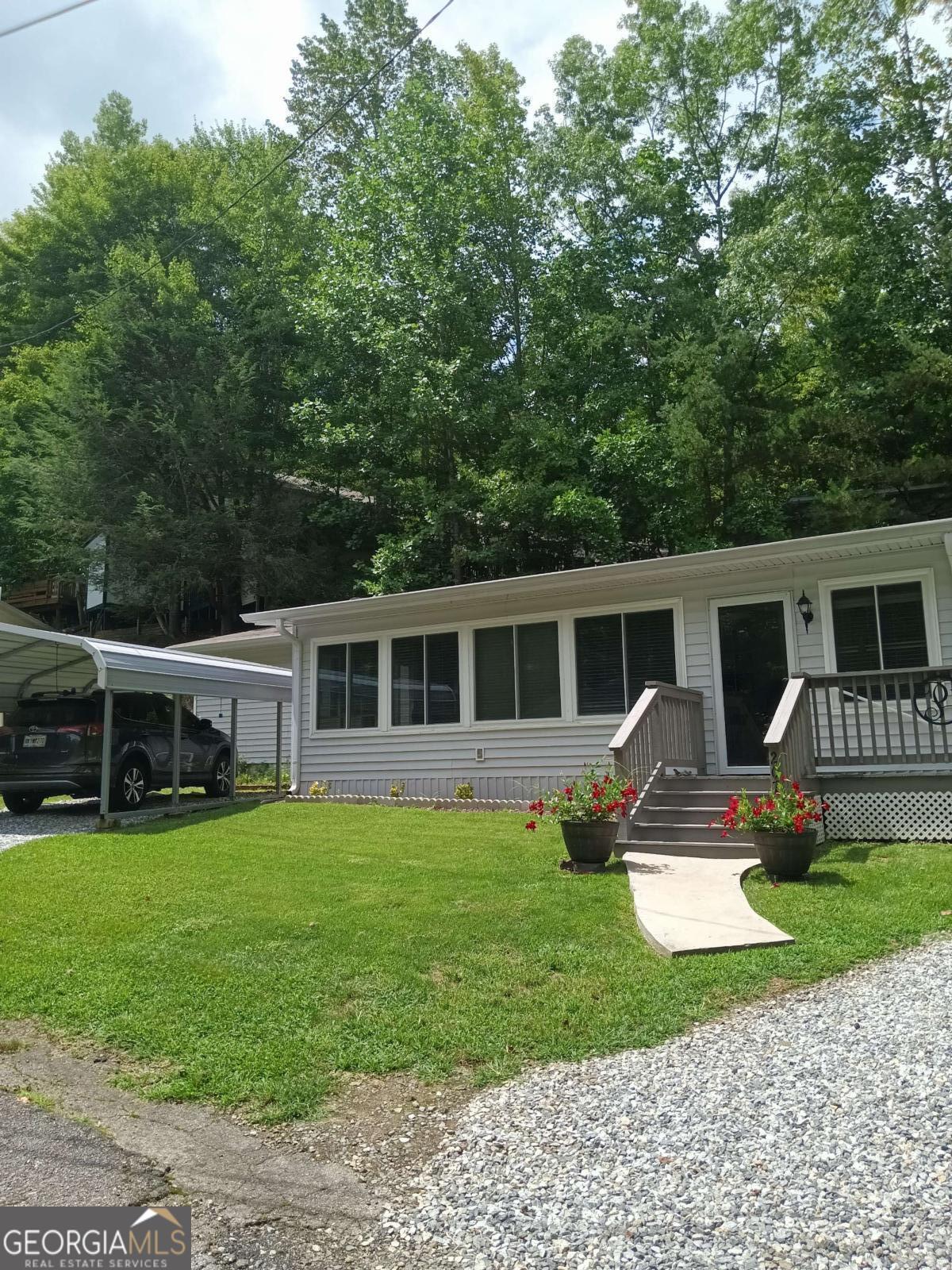 207 Canyon Pass Cleveland GA 30528