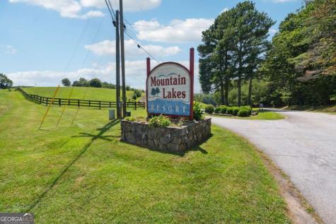207 Canyon Pass Cleveland GA 30528
