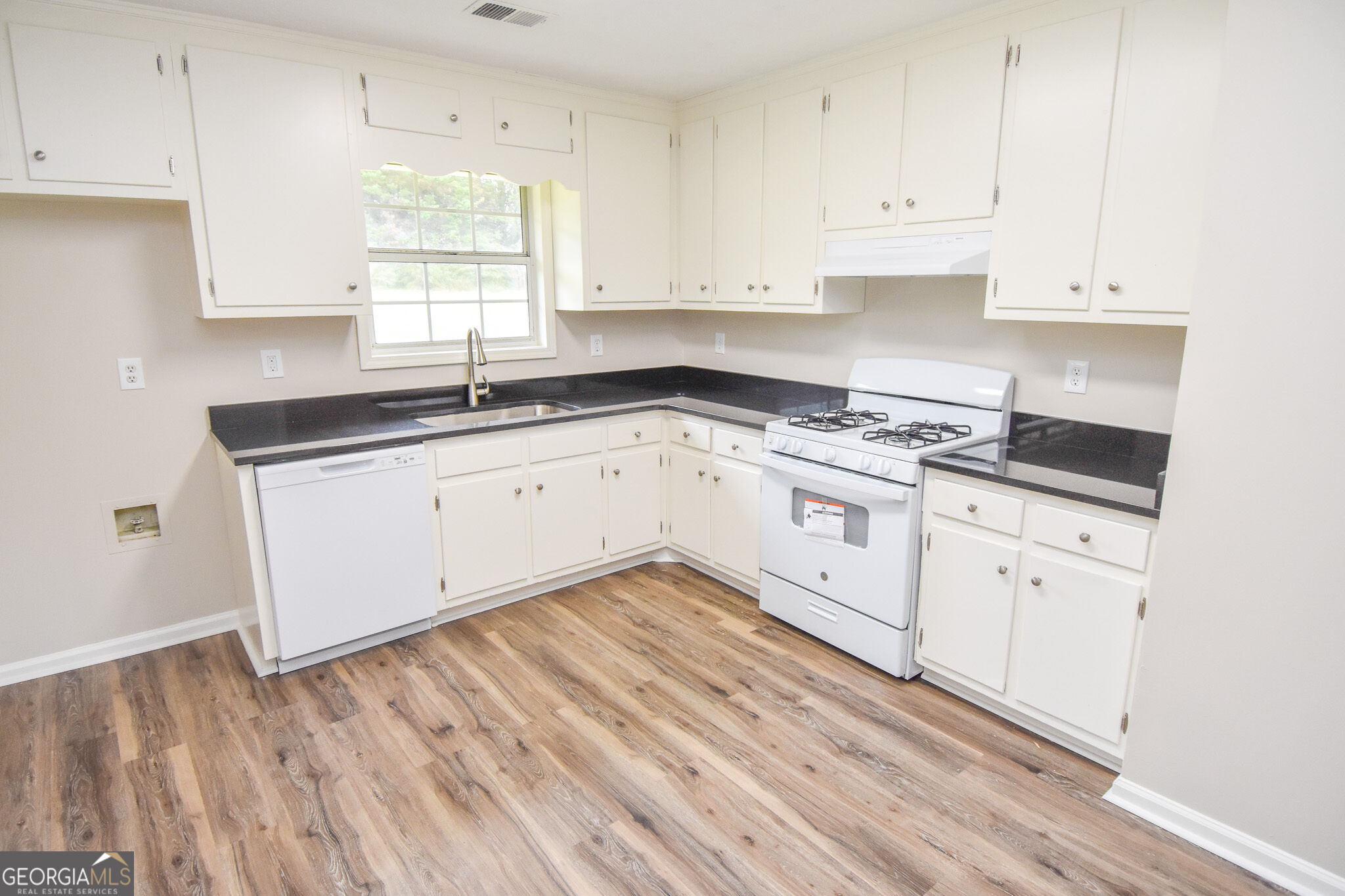 111 Meadowview Lane Williamson GA 30292