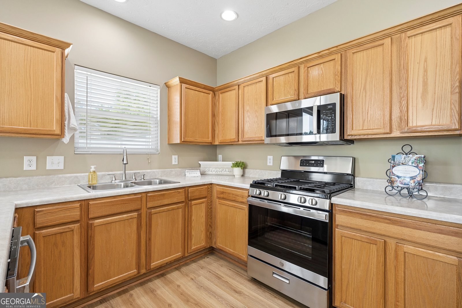 214 Hiawassee Drive Woodstock GA 30188