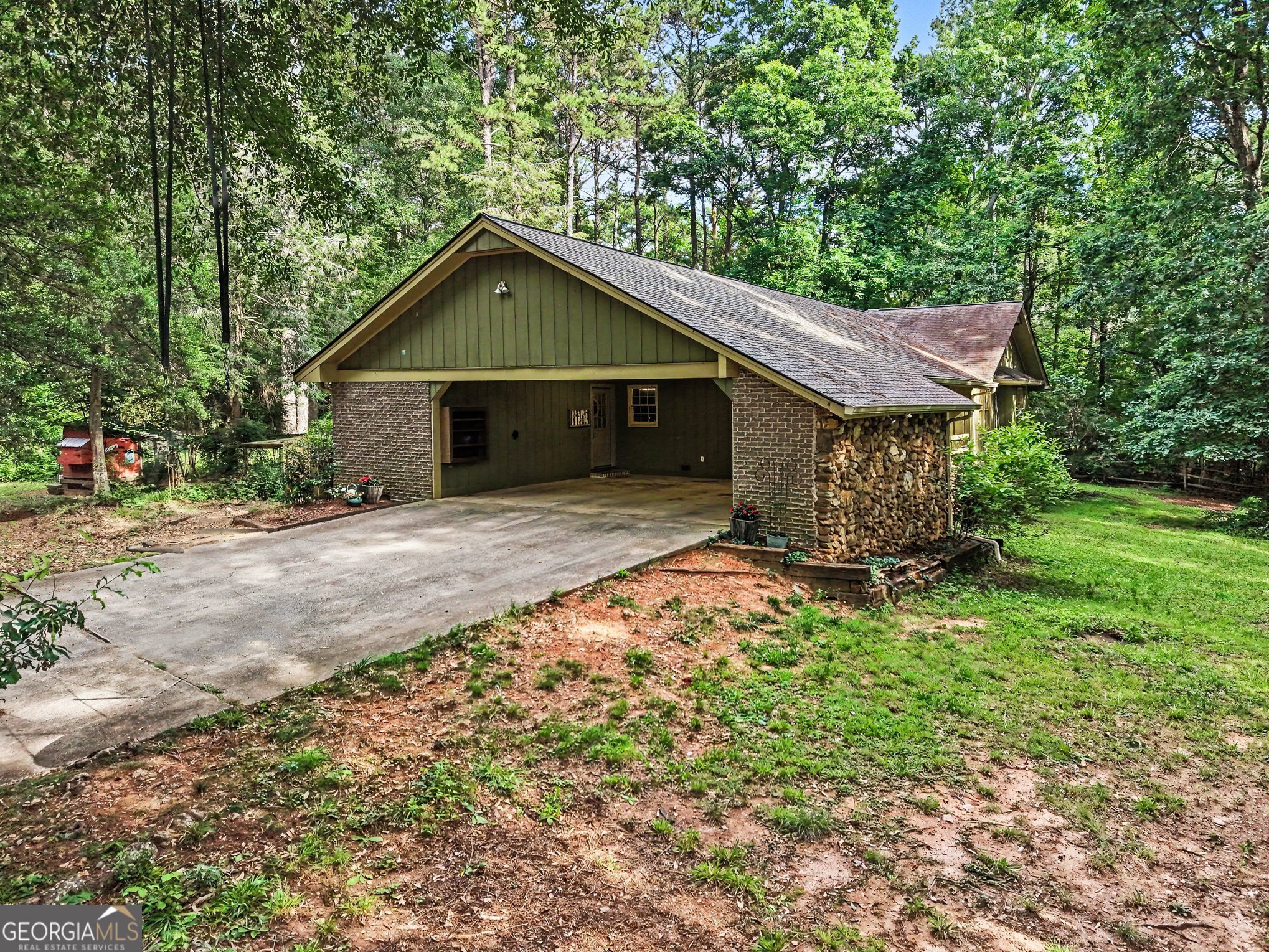 675 Ridge Avenue Stone Mountain GA 30083