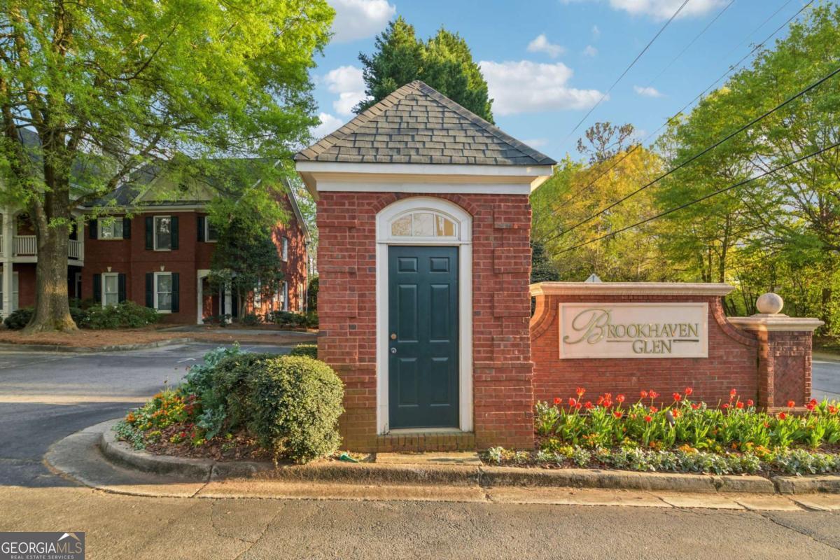 1192 Brookhaven Glen NE Atlanta GA 30319