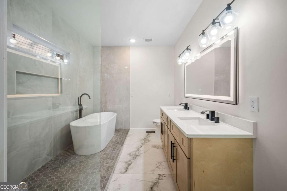 1288 Gate Post Lane Powder Springs GA 30127