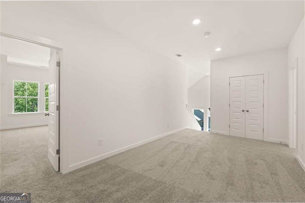 8330 Creekside Overlook Drive Gainesville GA 30506