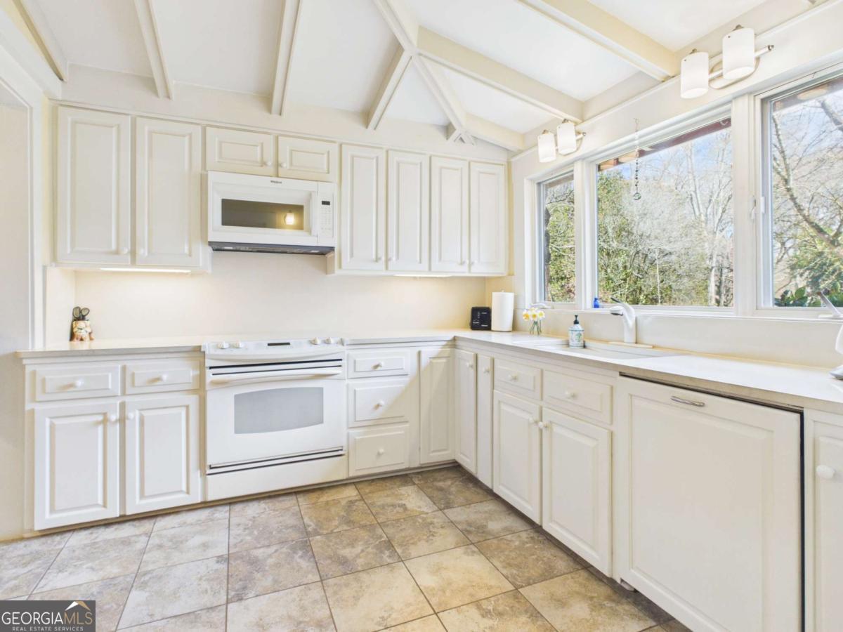 1800 Simonton Bridge Road Watkinsville GA 30677