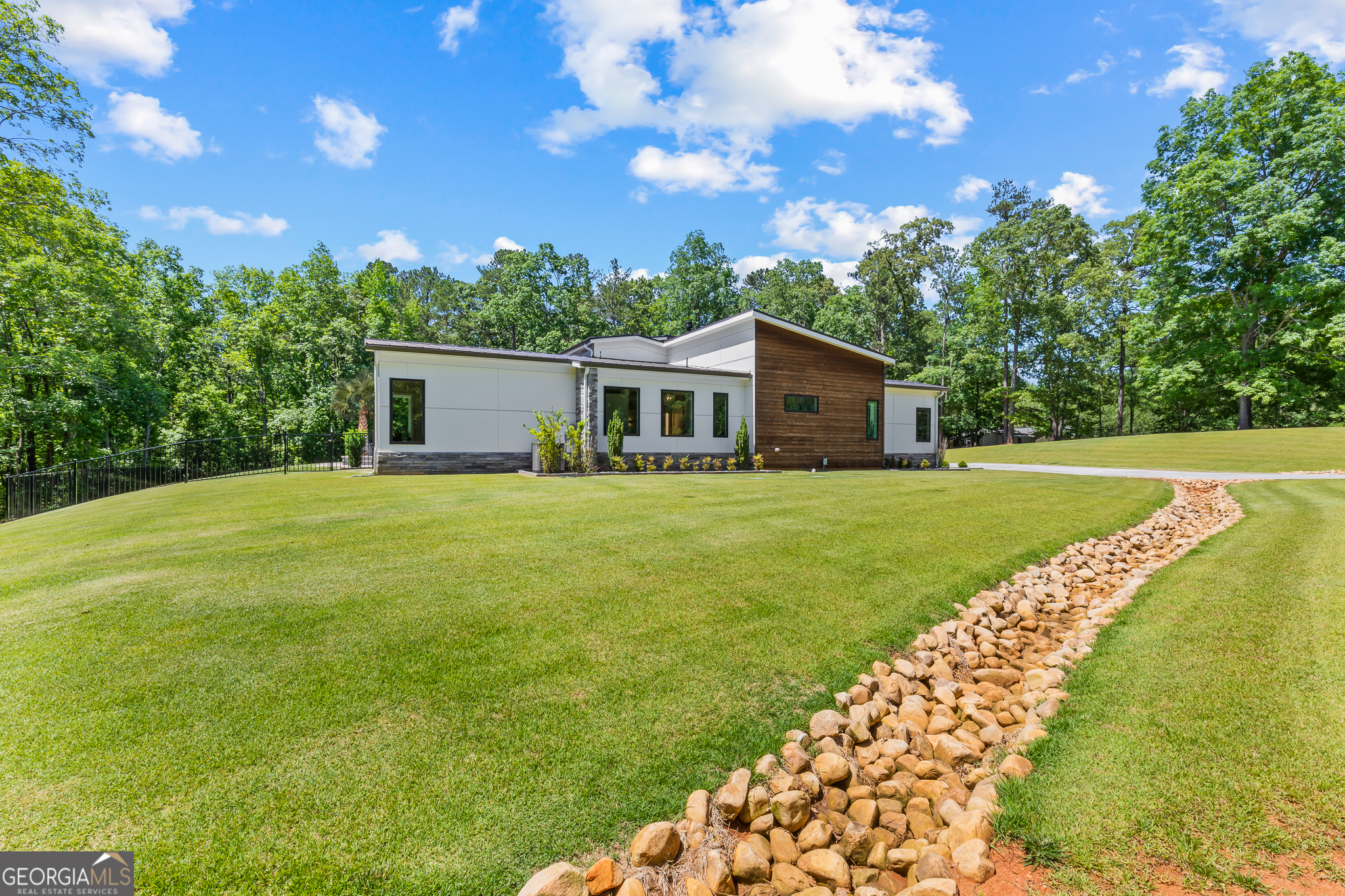 159 Sims Road Tyrone GA 30290