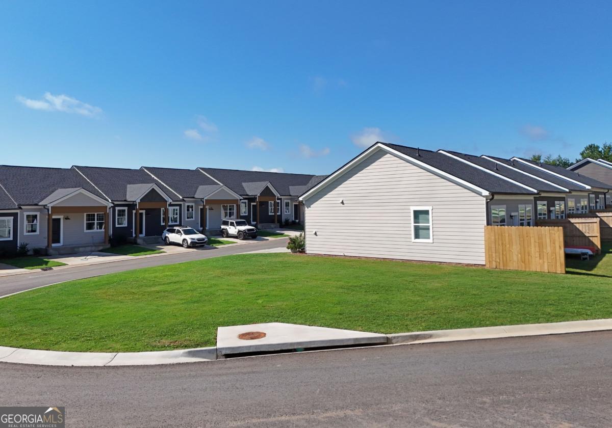 25 Grove Loop Blue Ridge GA 30513