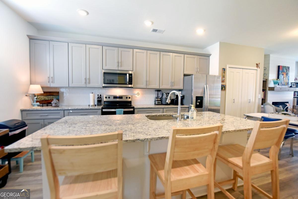 25 Grove Loop Blue Ridge GA 30513