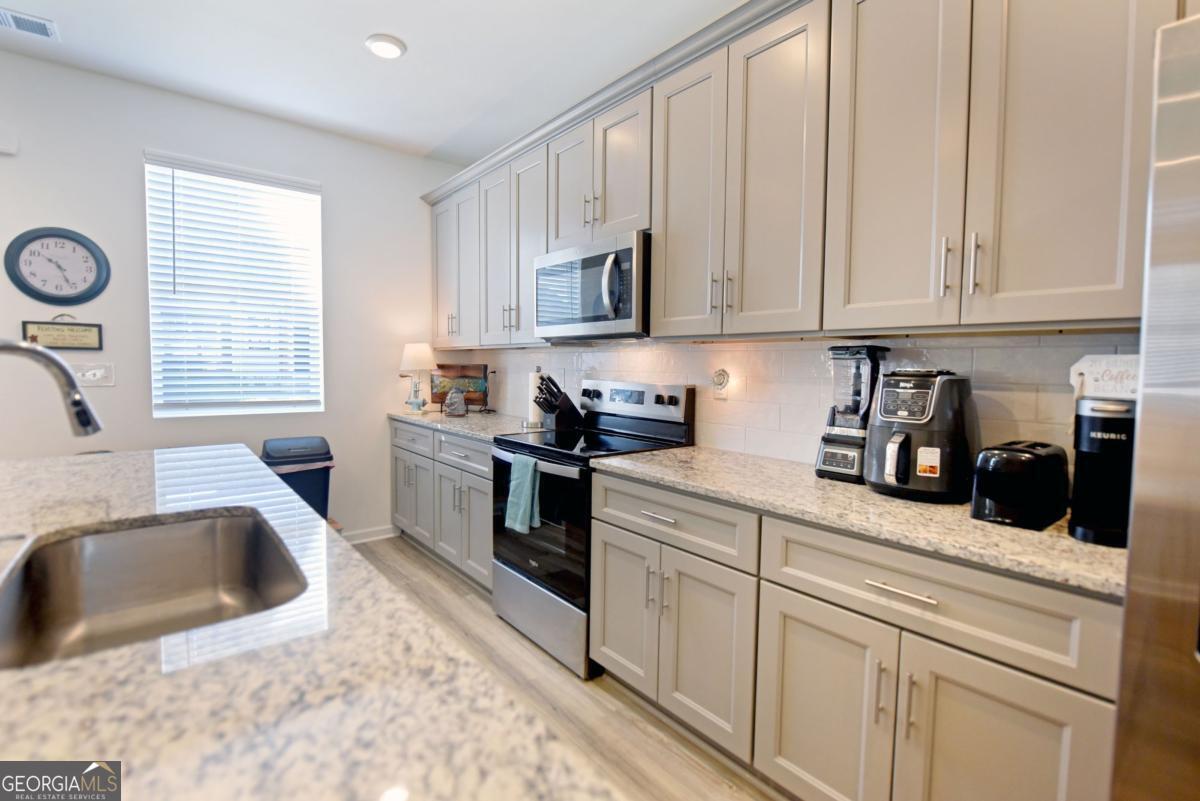 25 Grove Loop Blue Ridge GA 30513