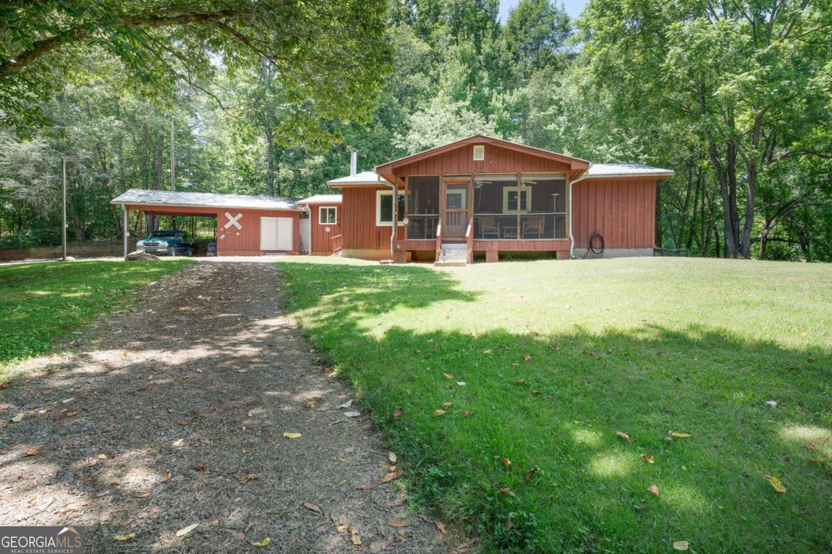 132 Mockingbird Lane Mccaysville GA 30555