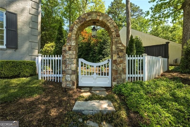 3395 W Paces Ferry Court NW Atlanta GA 30327