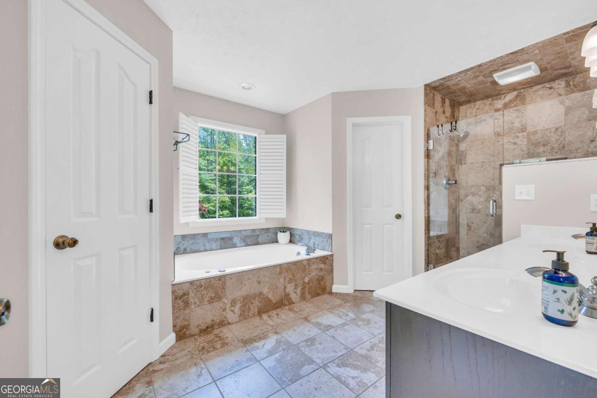 6200 Bent Tree Cove Murrayville GA 30564