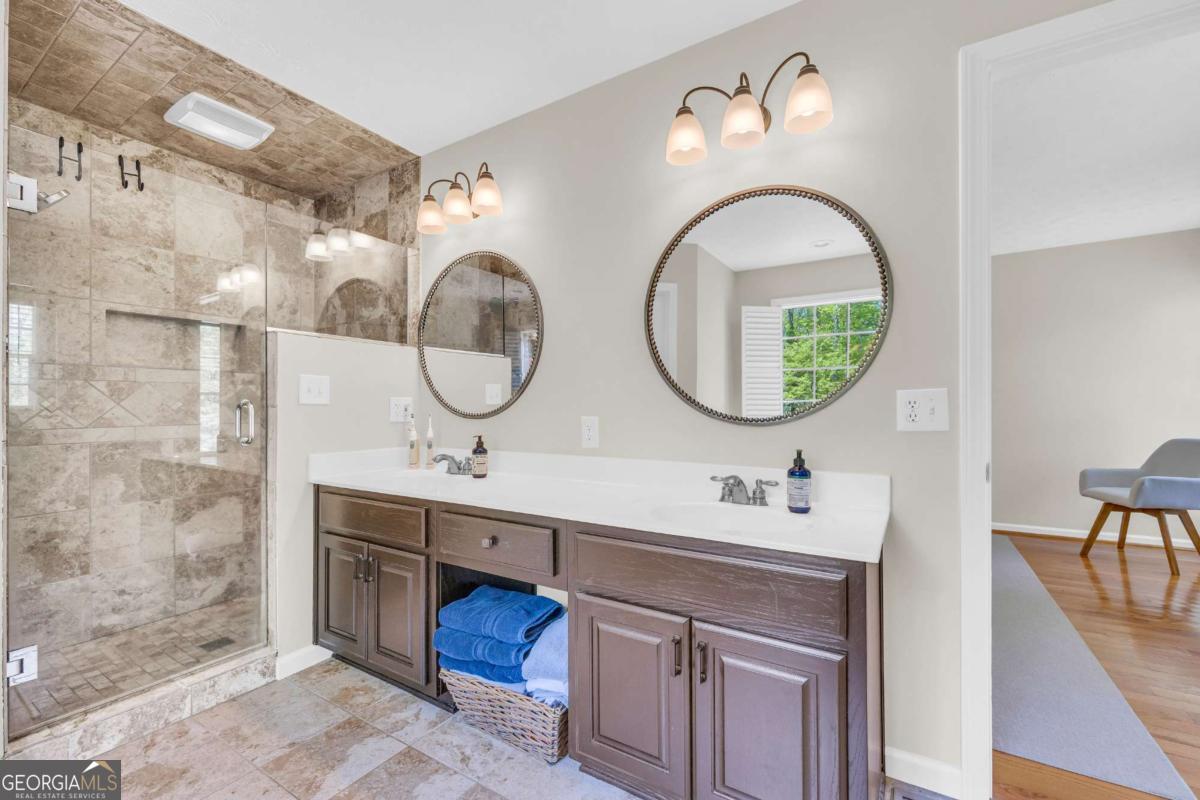 6200 Bent Tree Cove Murrayville GA 30564