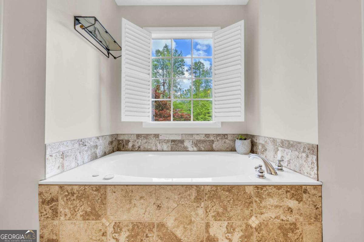 6200 Bent Tree Cove Murrayville GA 30564