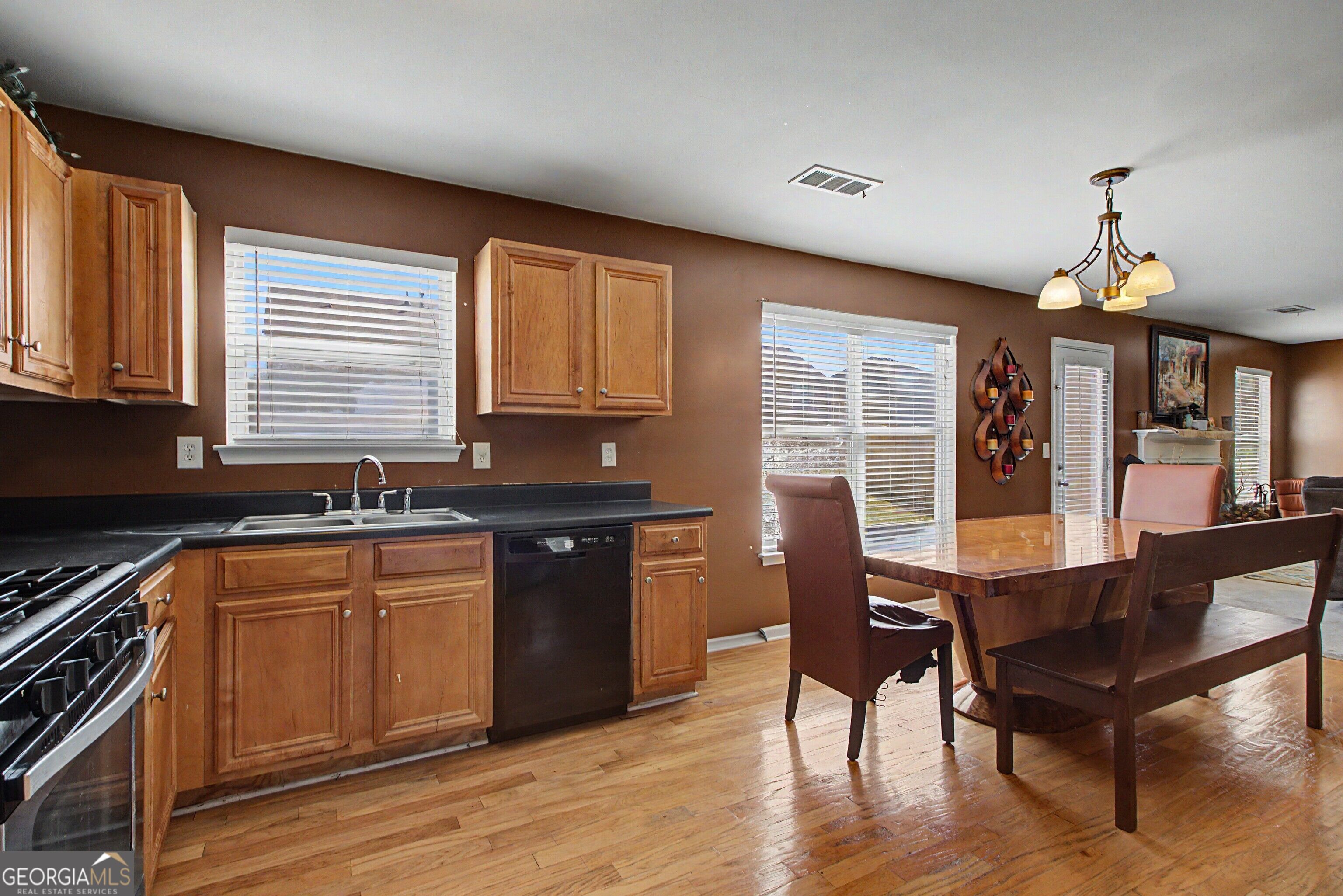 11608 Sarah Loop Hampton GA 30228