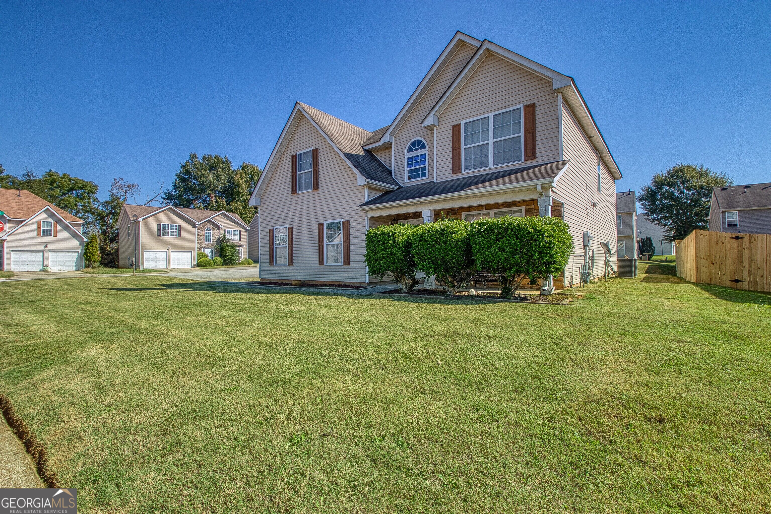 11608 Sarah Loop Hampton GA 30228