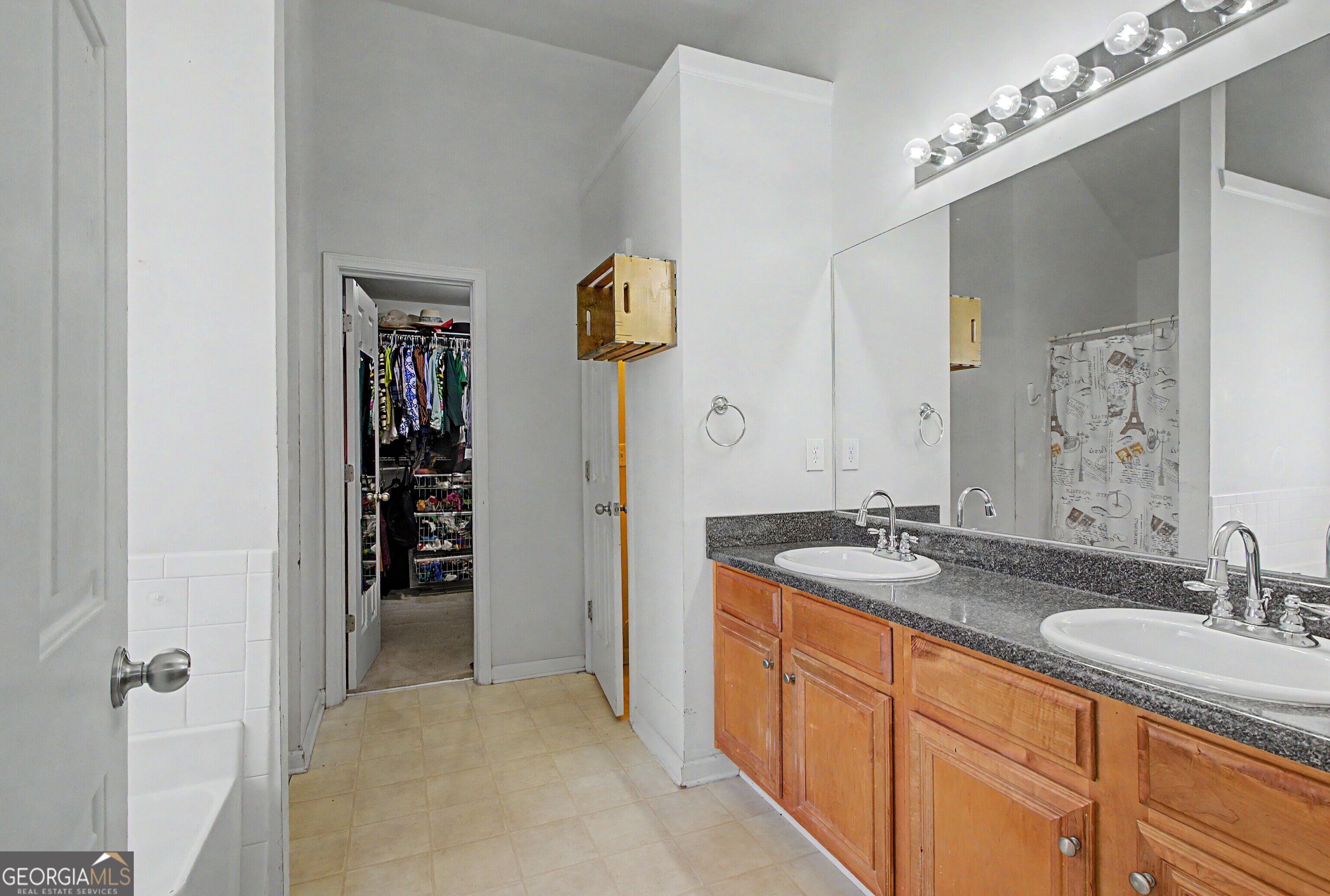 11608 Sarah Loop Hampton GA 30228