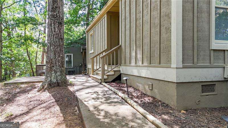 137 Narrows Loop Waleska GA 30183