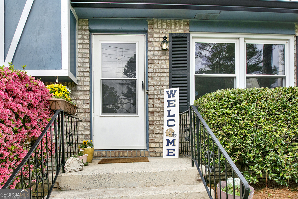 1763 Pounds Road Stone Mountain GA 30087