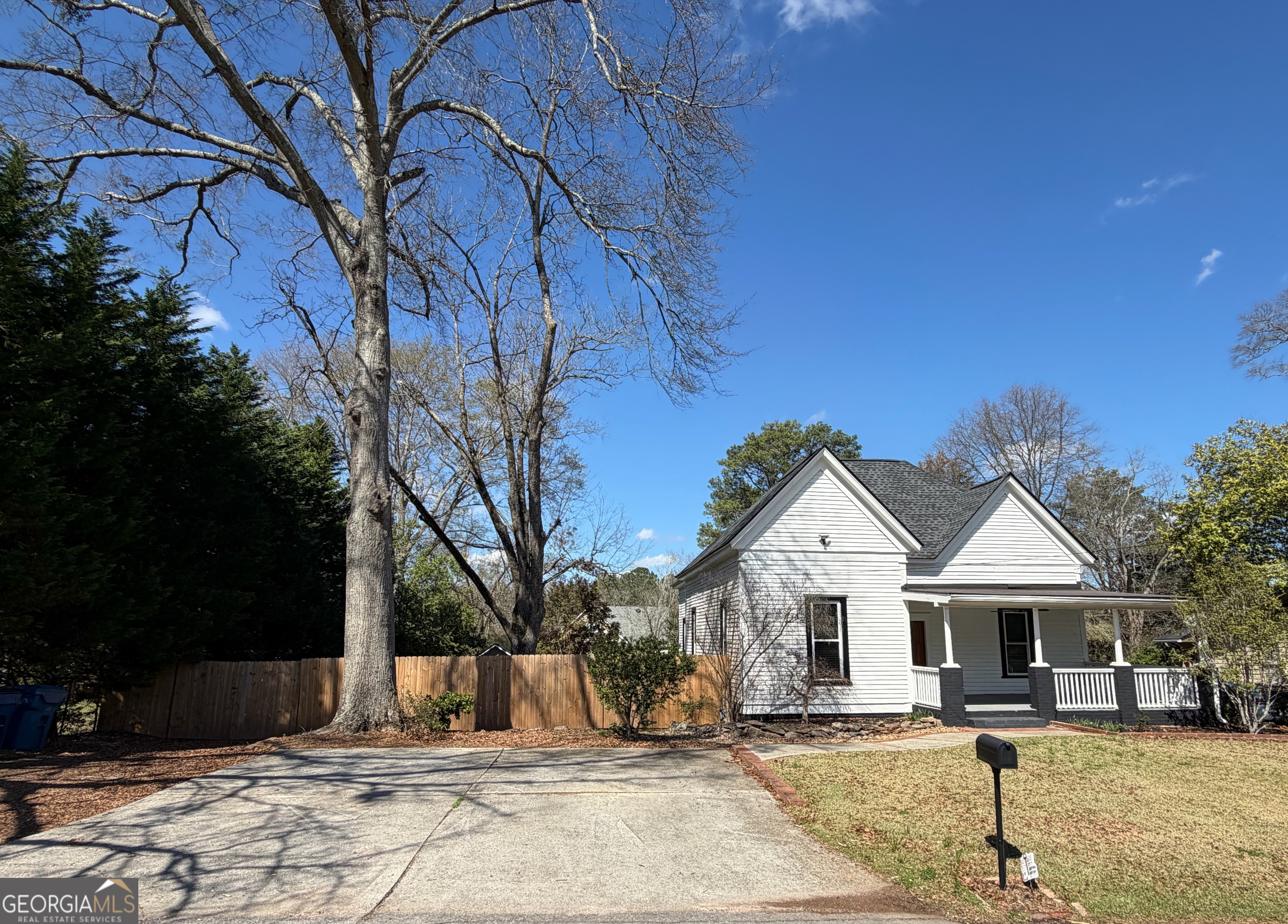 27 Carmichael Street Mcdonough GA 30253