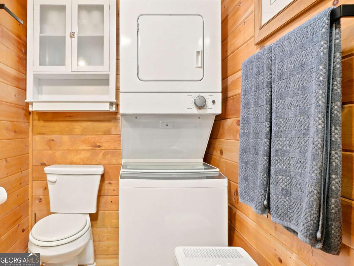 220 Oak Loop Mineral Bluff GA 30559