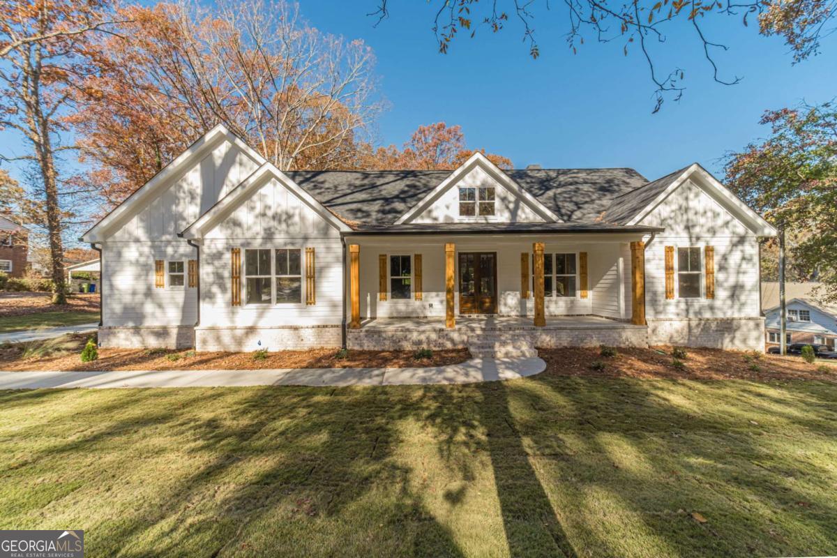 327 Pine Circle Monroe GA 30655