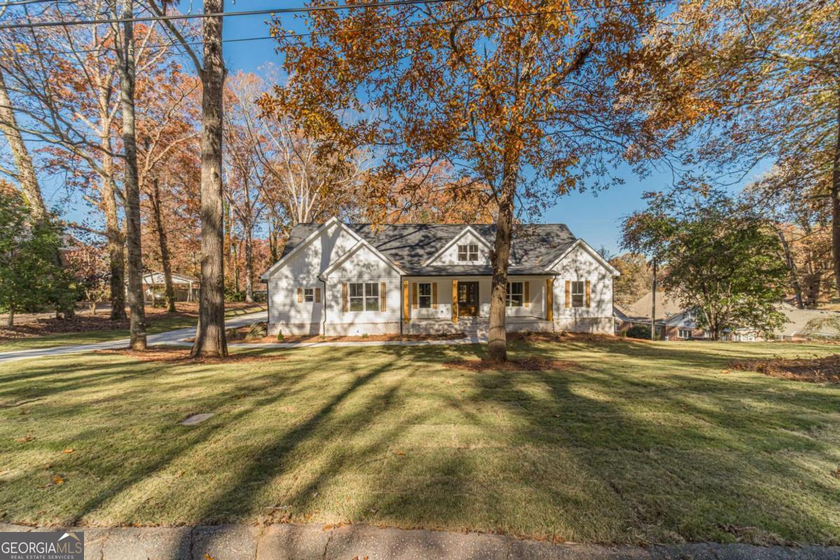 327 Pine Circle Monroe GA 30655