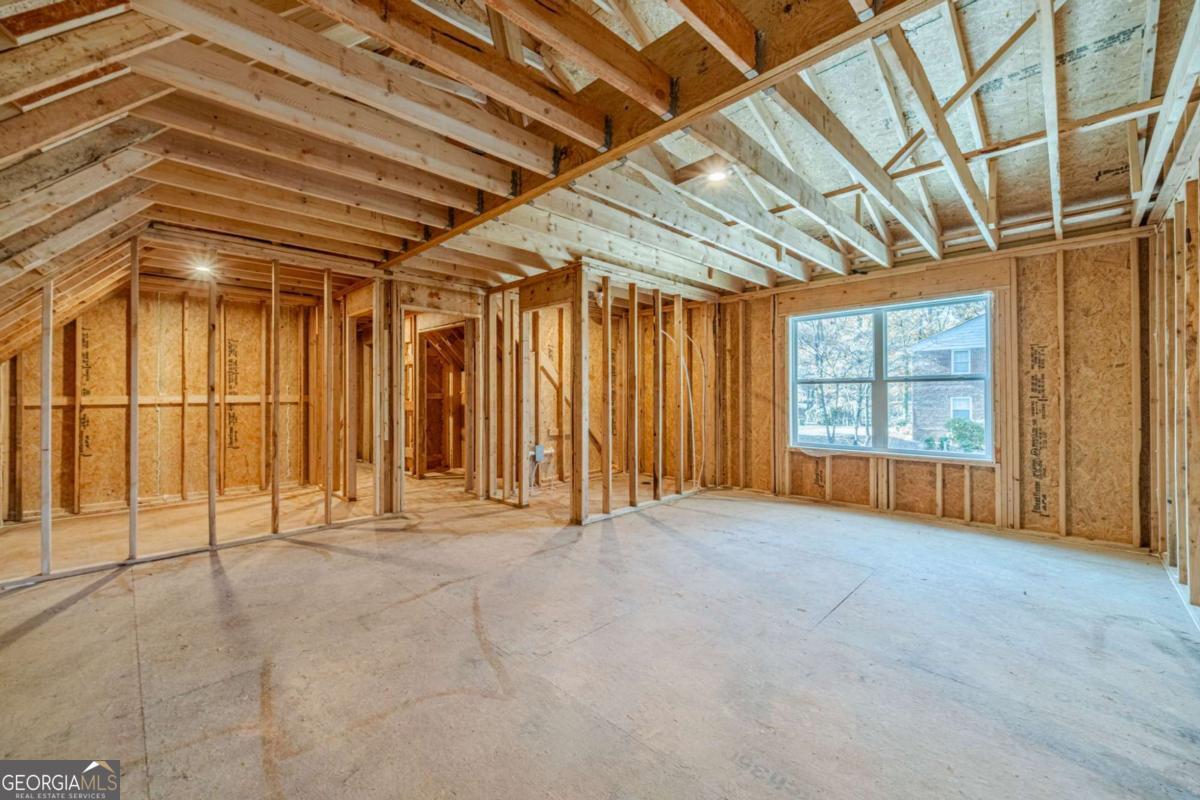 327 Pine Circle Monroe GA 30655