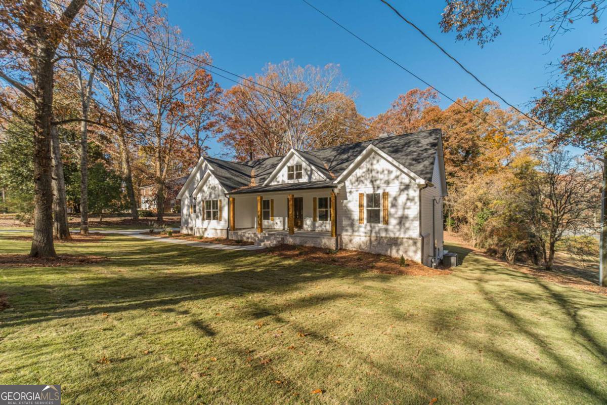 327 Pine Circle Monroe GA 30655