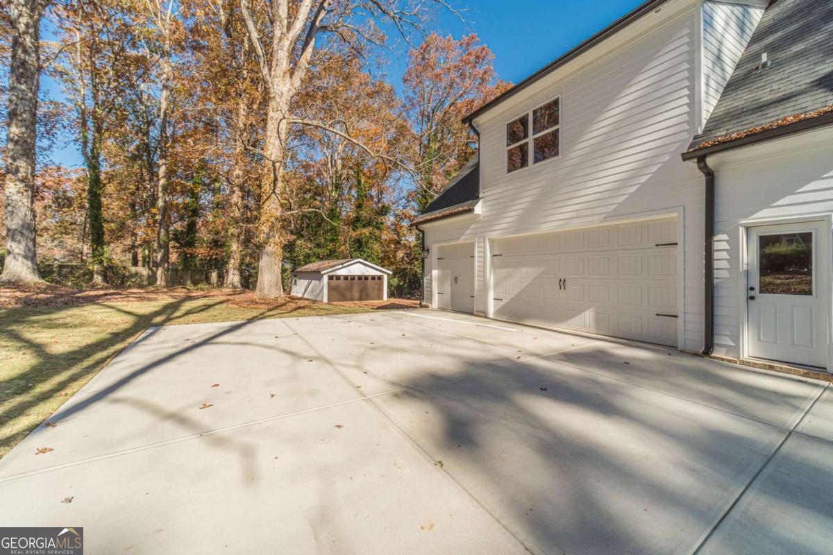 327 Pine Circle Monroe GA 30655